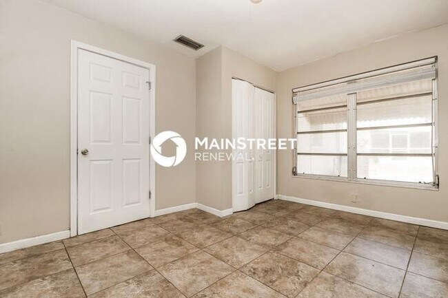Building Photo - 3 Bedroom Pet-Friendly Home in Port Richey, FL with Main Street Renewal