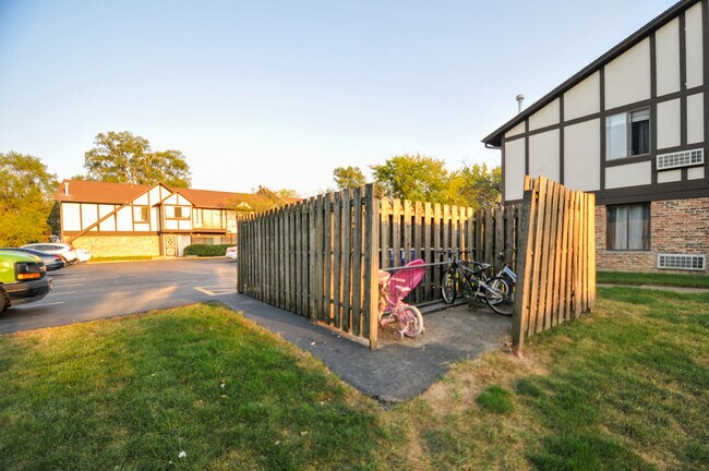 Building Photo - 254 George St