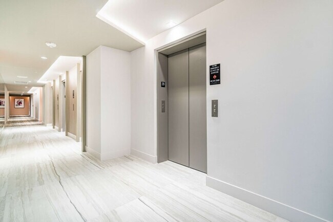 Building Photo - 4112 Jimmy Buffett Mem Hwy