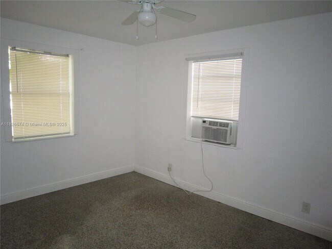 Building Photo - 2039 Taylor St