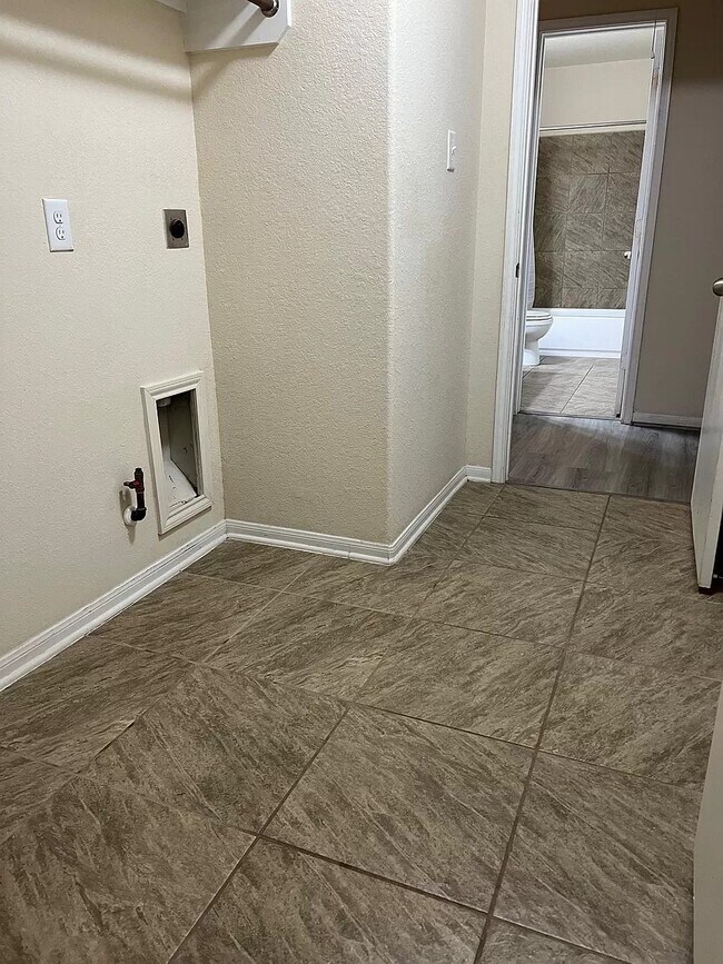 Building Photo - 3247 Upland Spring Trace