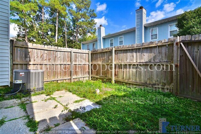 Building Photo - 308 Percival Rd