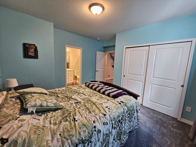 Building Photo - Beautiful 5-bedroom, 5-bathroom home in the desirable Banning Lewis Ranch community!