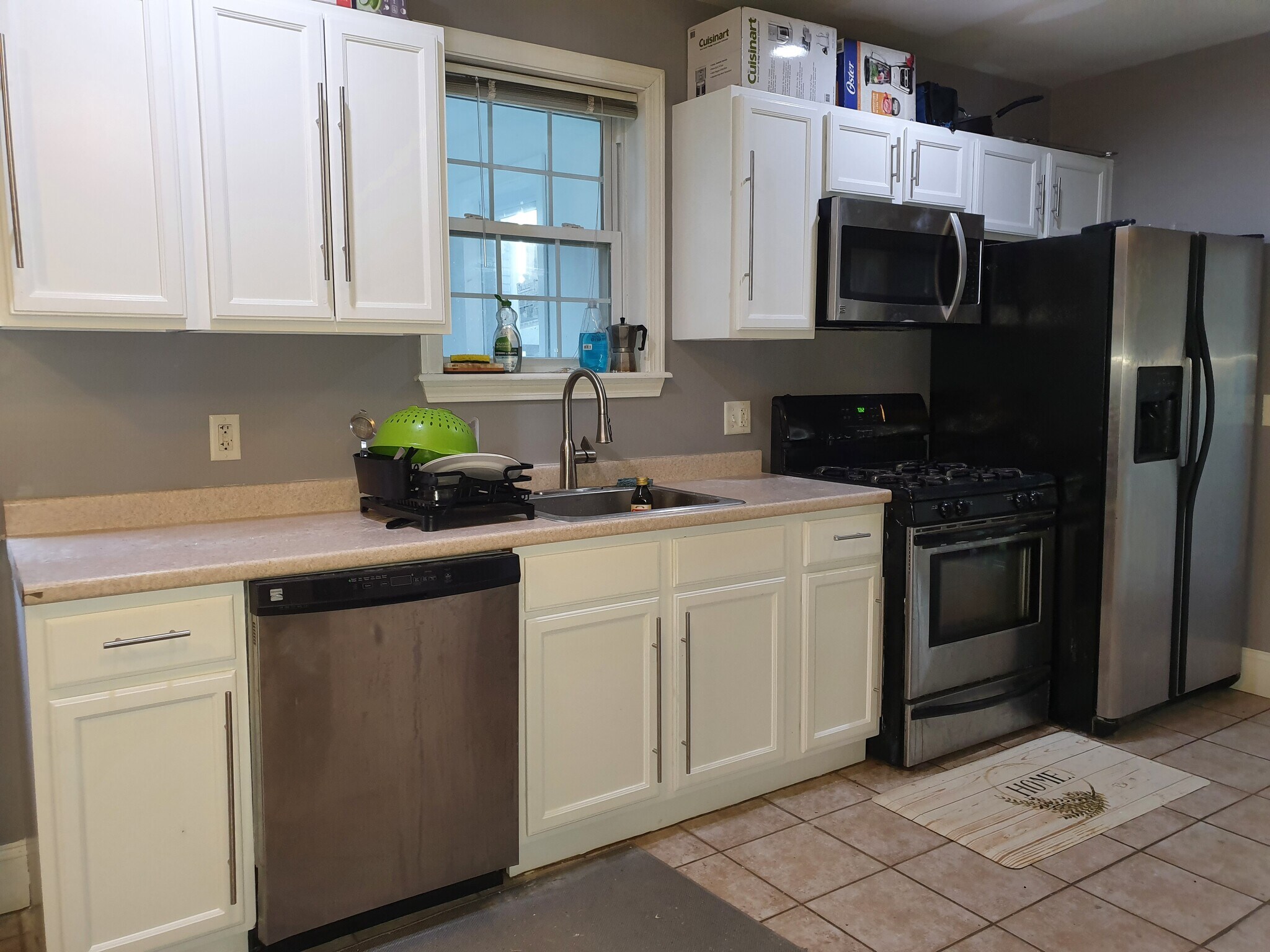 Kitchen - 135 Cedar St