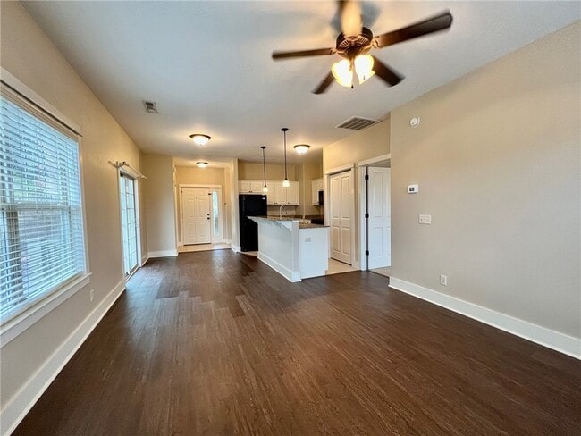 Building Photo - 3164 N Barnsbury Terrace