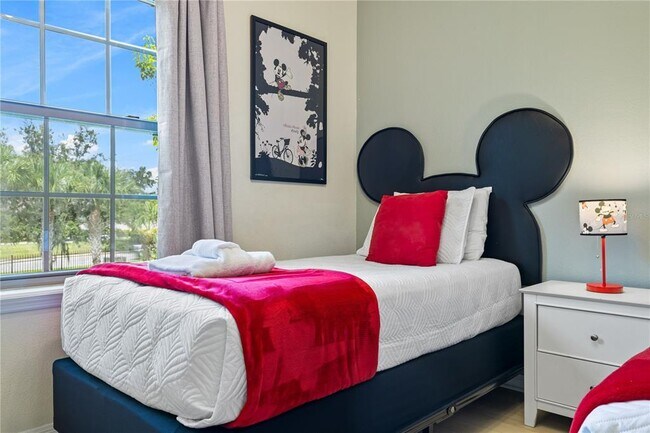 Building Photo - 1905 Majorca Dr