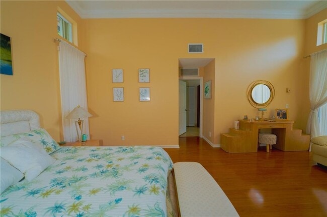 Building Photo - 20107 Ocean Key Dr