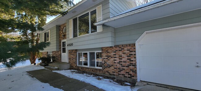 Building Photo - 4020 2nd Pl NW