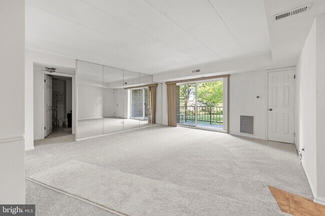 Building Photo - 81 Oakridge Dr