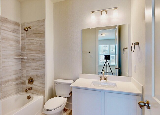 Building Photo - 801 Concan Dr