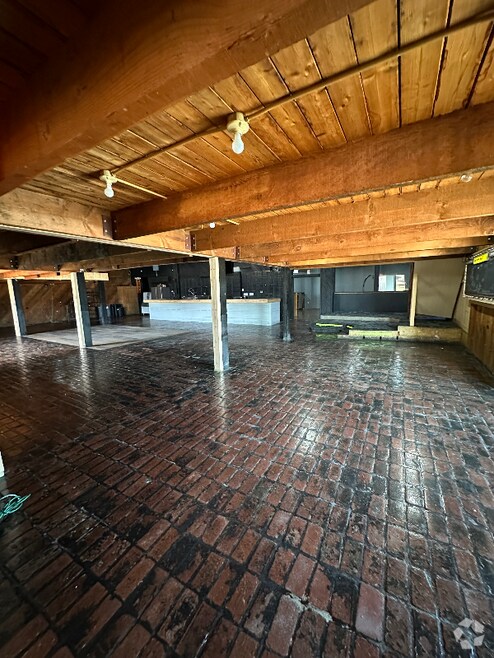 Building Photo - 150 S Broadway Blvd