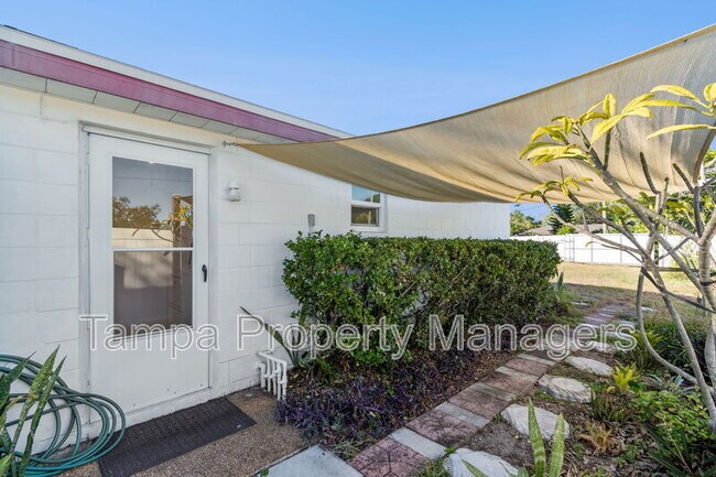 Building Photo - 5801 Emerson Ave S