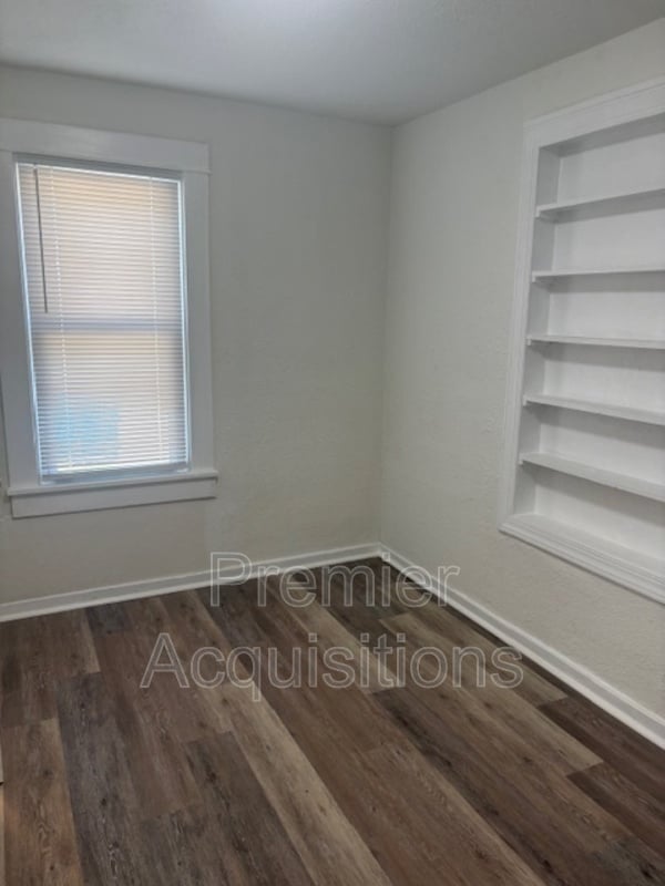 Building Photo - 2709 Sanford Ave