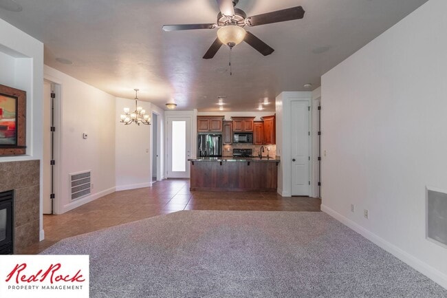 Building Photo - Remarkable 3 Bedroom Condo Next to Sunbroo...