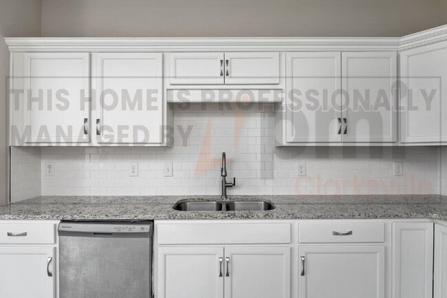 Building Photo - 402 Shelby St