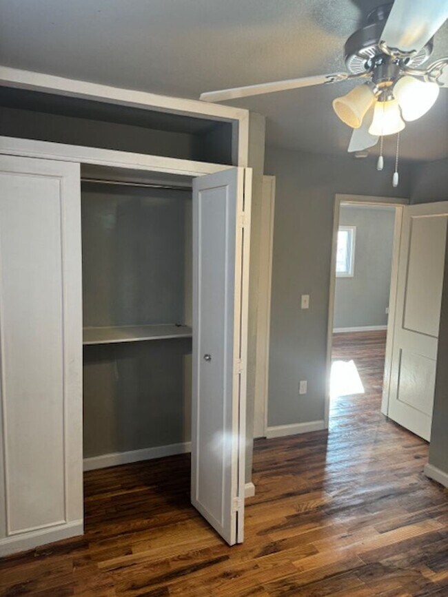 Building Photo - 2 BR 1 BA House for RENT