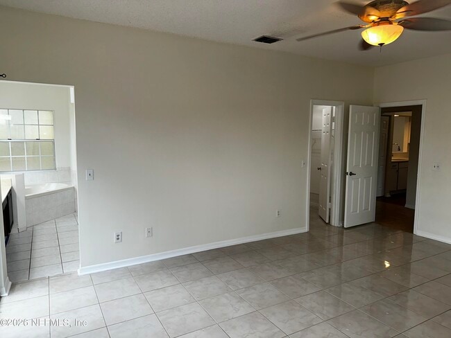 Building Photo - 6160 Chambore Ct