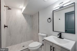 Building Photo - 1222 W Silver St