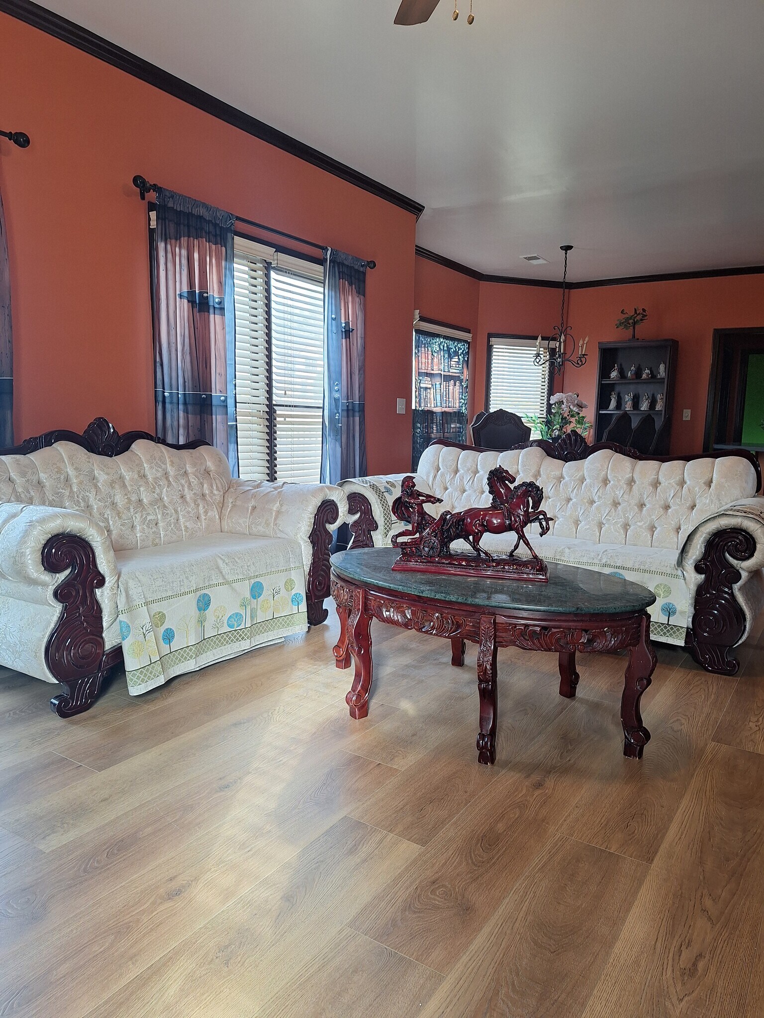 Building Photo - 100 Sunvalley Dr