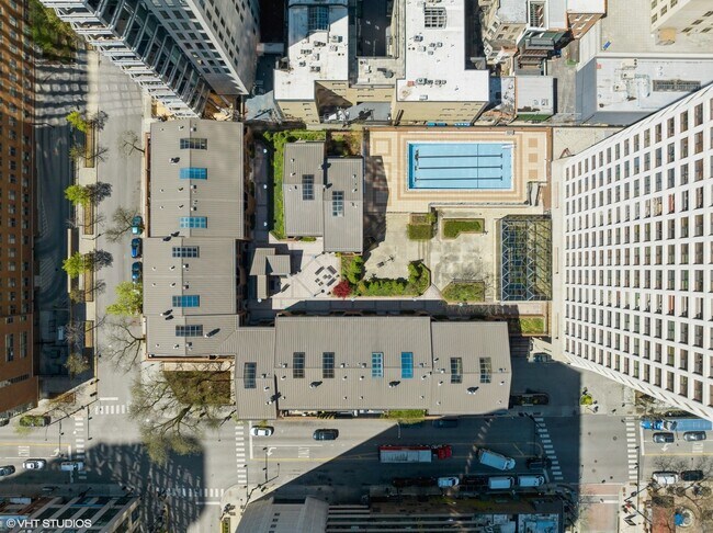 Building Photo - 1030 N State St