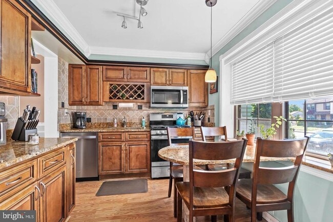 Building Photo - 1003 Mulberry Ct