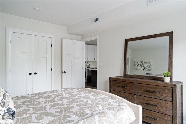 Building Photo - 50 Stedman St