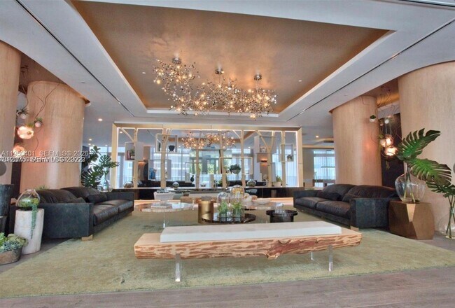 Building Photo - 488 NE 18th St