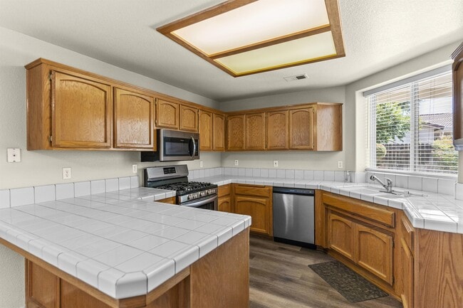 Building Photo - 10621 Tivoli Ct