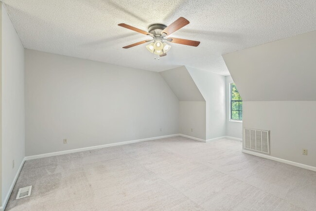 Building Photo - 9009 Fountain Brook Ln