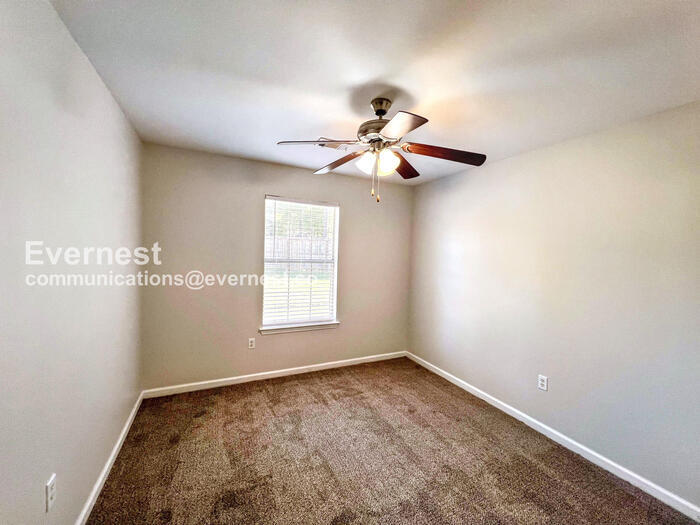Building Photo - 13812 Hickory Glen Dr