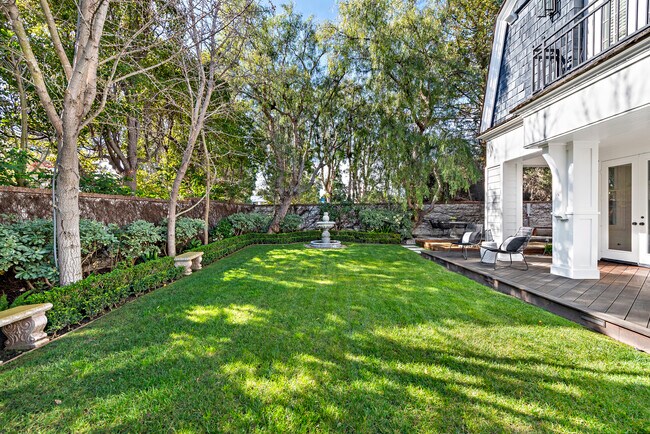 Building Photo - 20 Cape Danbury