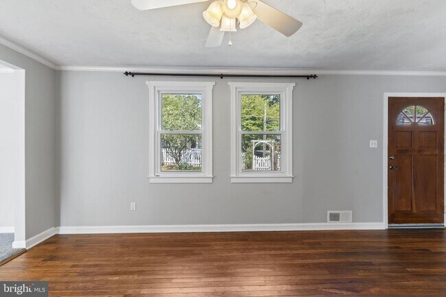 Building Photo - 4023 Poplar St