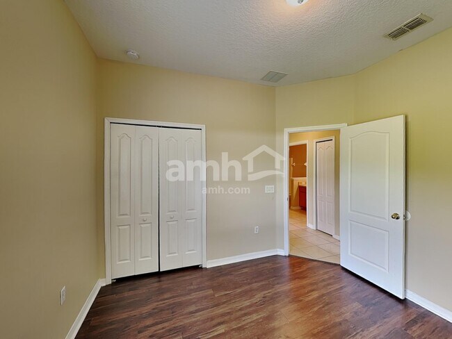 Building Photo - 3112 Dasha Palm Dr