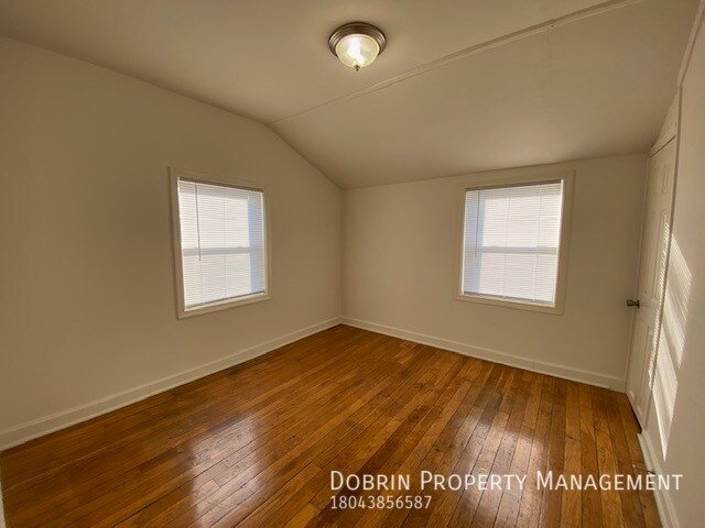 Building Photo - 1610 Tyler St