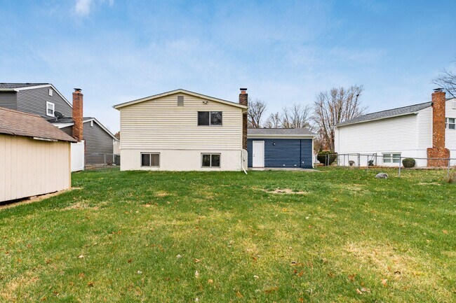 Building Photo - 2652 Landsburn Dr