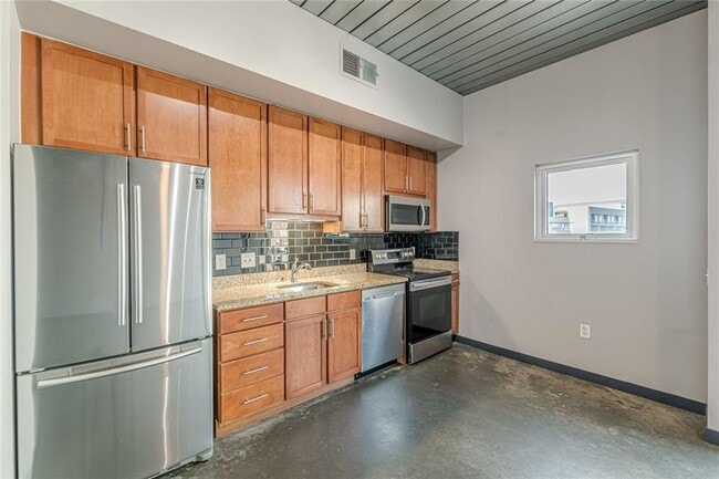 Building Photo - 620 Glen Iris Dr NE
