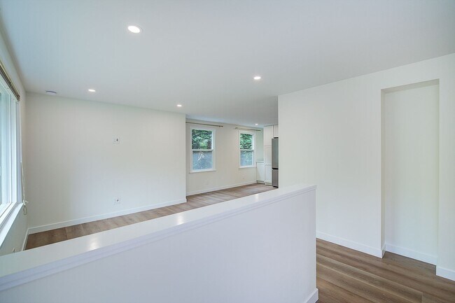 Building Photo - 3bd/1.5ba Seattle House