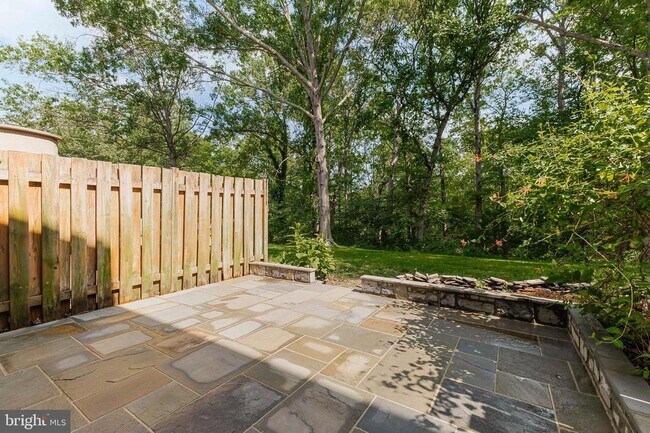 Building Photo - 7907 Pebble Brook Ct
