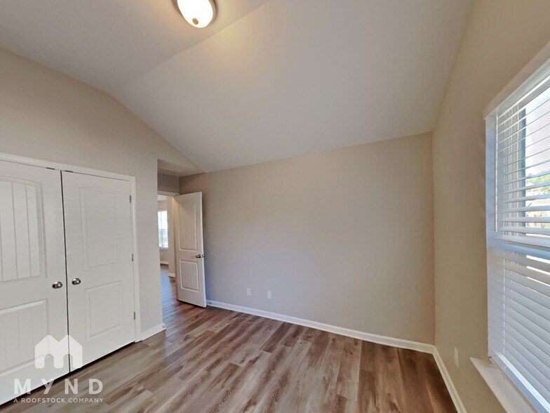 Building Photo - 41 Minima Ct