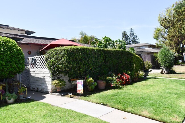 Building Photo - Tularosa (344) West