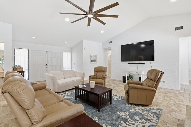 Building Photo - 3 Old Fence Rd