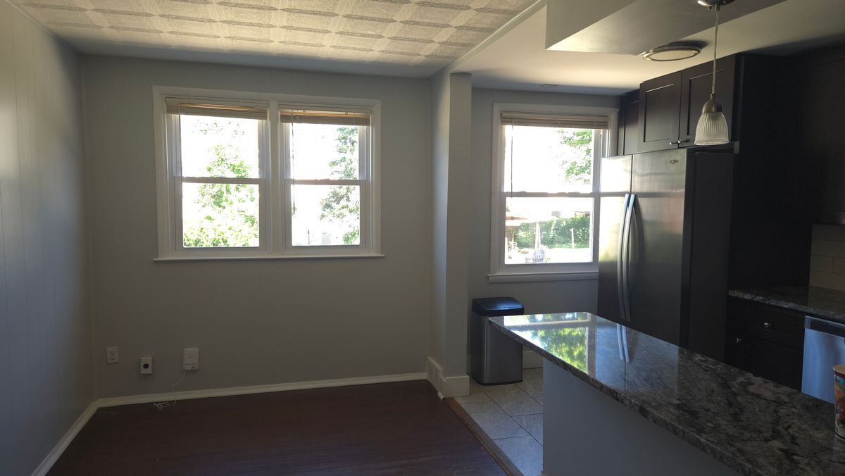 Building Photo - 356 Krams Ave