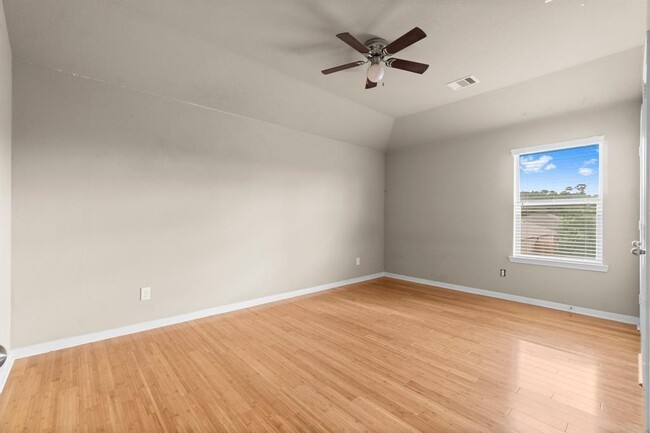 Building Photo - 2827 Lockeridge Oaks Dr
