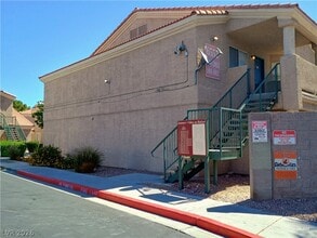 Building Photo - 6552 Wilma Ave