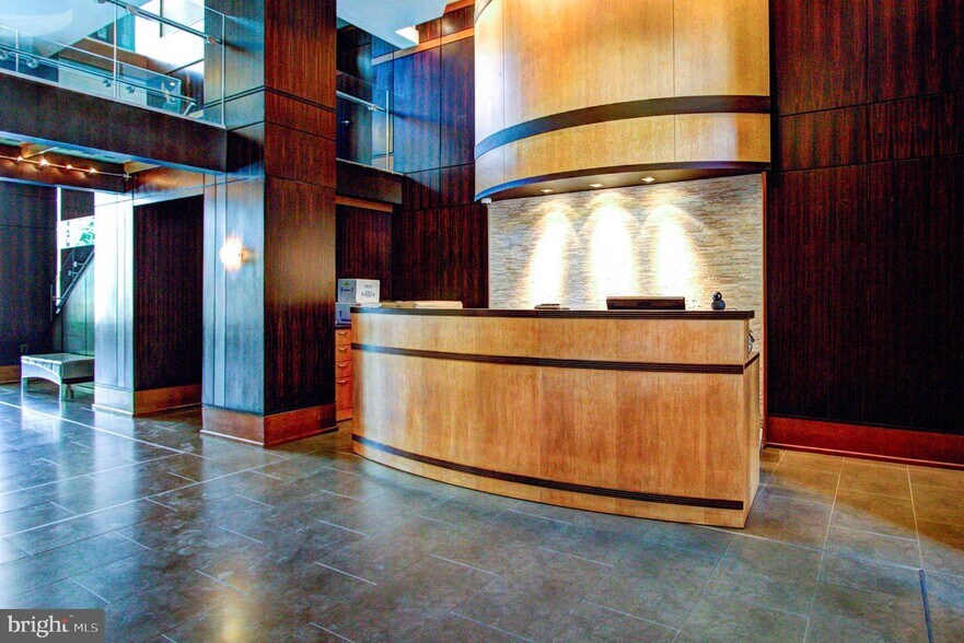 Concierge - 11990 Market St