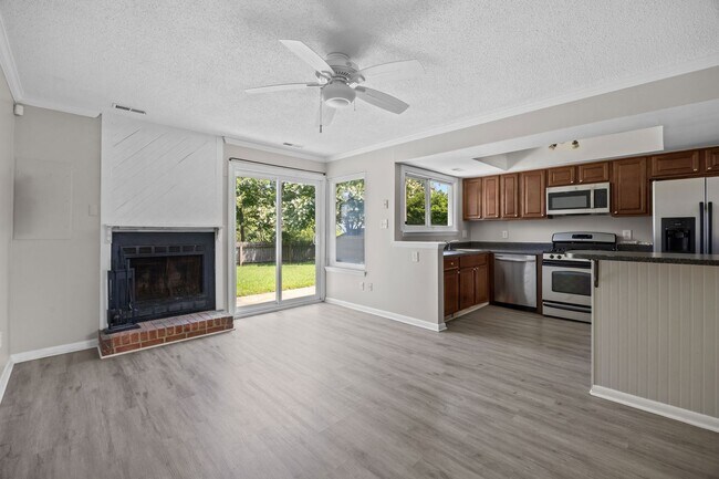 Building Photo - 1559 Sword Dancer Dr