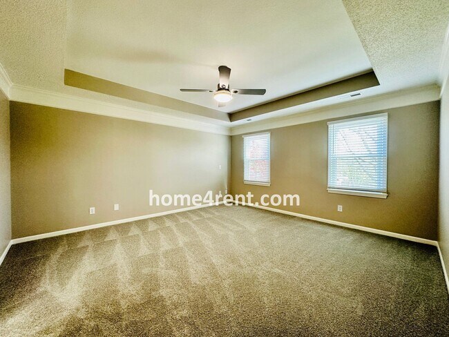 Building Photo - Wonderful Belton Home w/ Wood Floors, Finished Basement and Fenced Yard!