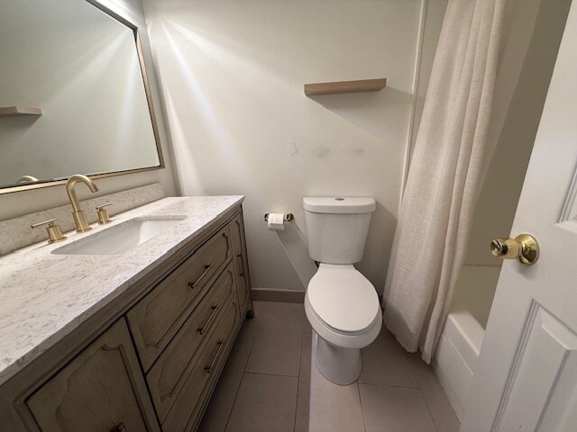 Building Photo - 310 Canterbury Ln