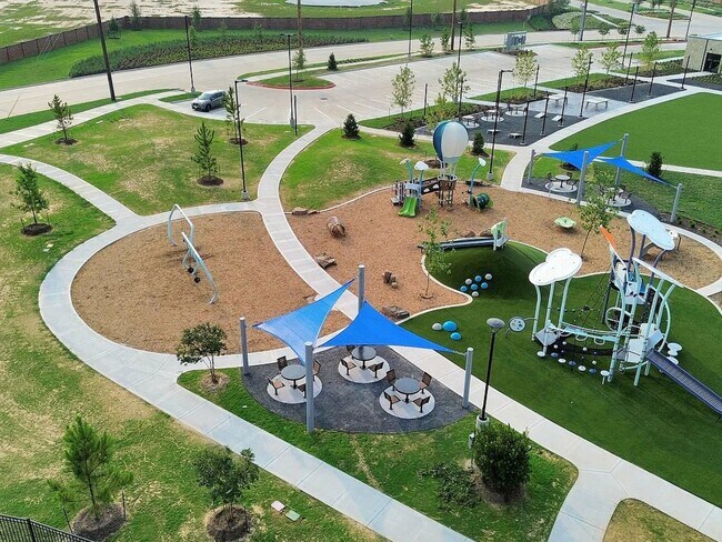 Building Photo - 2877 Grand Anse Dr