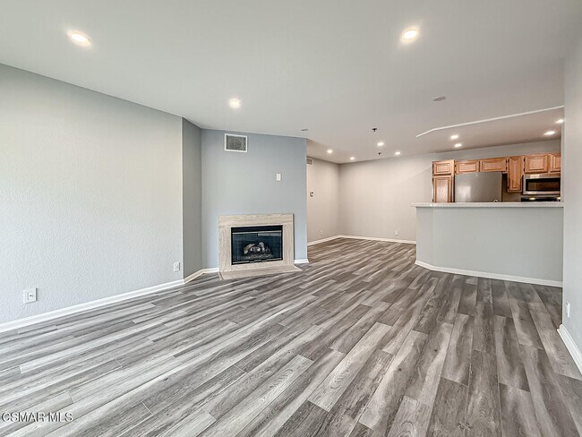 Building Photo - 5744 Oak Bend Ln